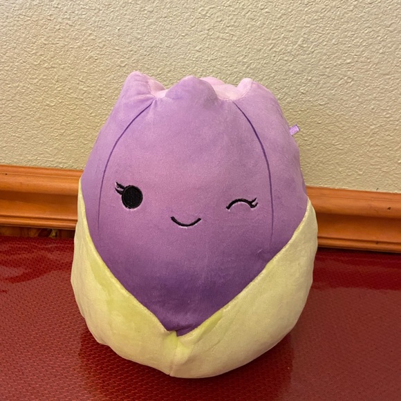 Squishmallow Jackie the tulip - Picture 1 of 3